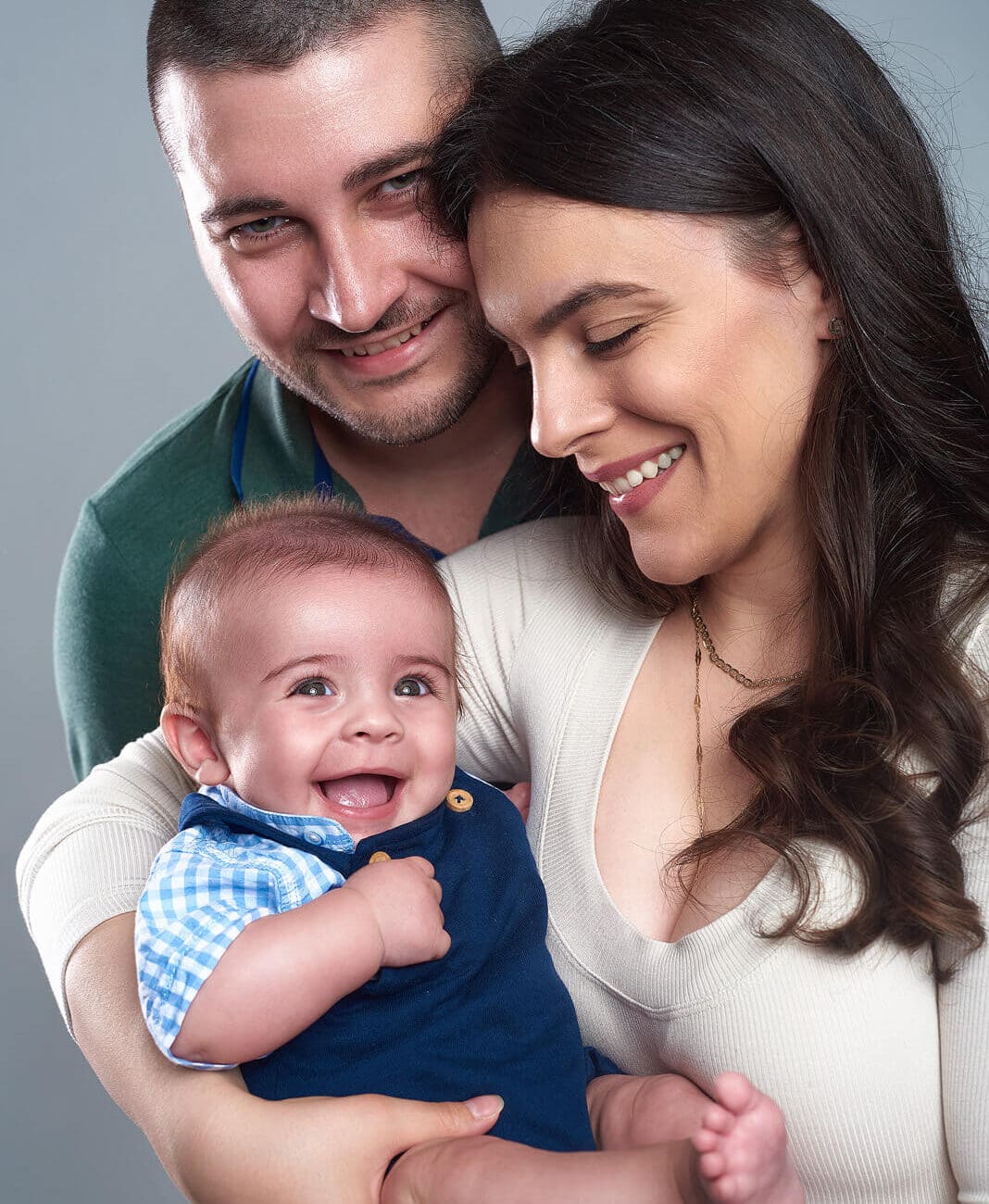 fotografisanje porodice roditelji sa bebom